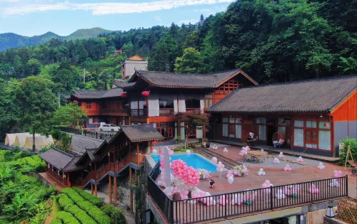 Hefeng Heyuqianxun Homestay