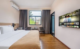 Yunxi and Home Hotel