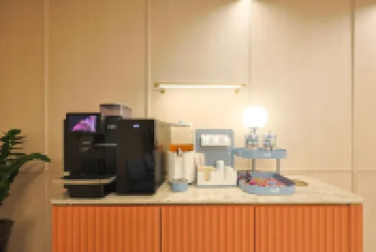 HanTing Hotel (Eurasia Shopping Center, Tongjiang Road, Baishan)