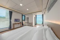 Island City Bungalow - ติดทะเล