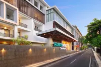 Harris Hotel Seminyak Hotels near Seminyak Beach