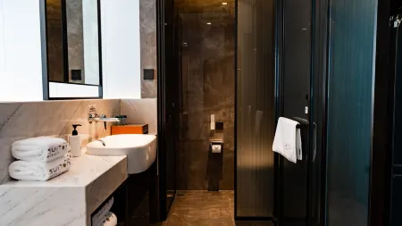 Suiton Plus by Paxton Chengdu Отели рядом с достопримечательностью «Chengdu Wuhou Jinhuaqiao Residential District Jinfeng Community Cultural Center»