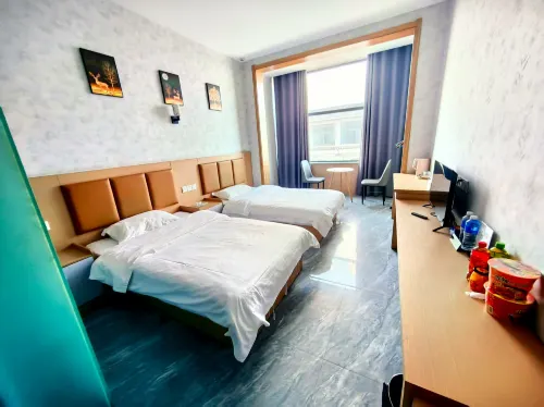 Grand Hyatt Hotel (Minquan Garden No.1 Middle School)