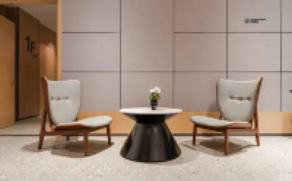 Liyi Hotel (Chongqing Jiefangbei Pedestrian Street Branch)