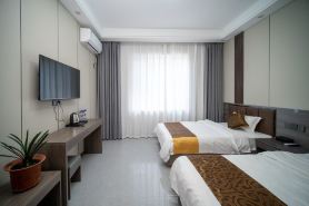 Dunhuang Xiangyu Courtyard-Style Hotel