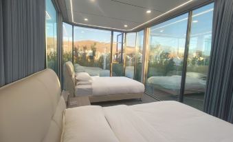 Dunhuang Desert Dream Ark Capsule Homestay