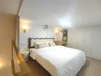 Lingyue Loft Audio-Visual Apartment (Chaoyang Xihu Wanda Plaza Joy City)