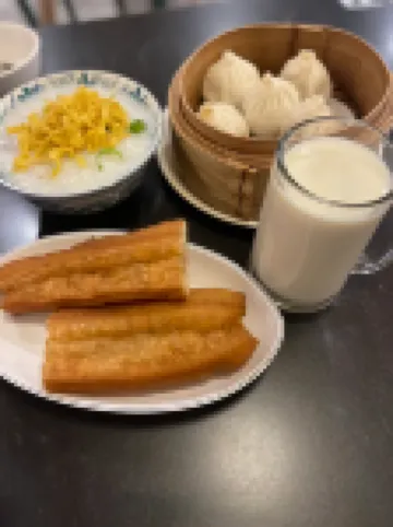 雲季假日飯店（平潭龍王頭沙灘店）