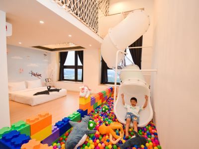 Sunway Grid Loft Suite by Nest Home
