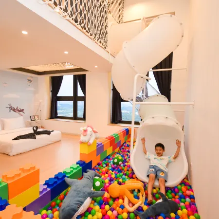 Sunway Grid Loft Suite by Nest Home【Olympic Size Pool】