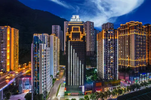 Milan International Holiday Hotel فنادق في مديرية بنغ شوي