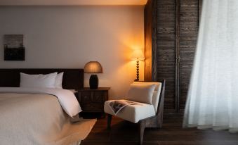 Pine-Shaded Hotel