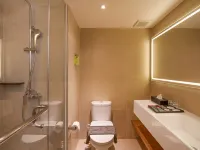 Grand Zuri Pekanbaru - 4-Star