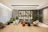 BORRMAN Hotel (Hezhou Municipal Square Colorful Global City Store) - 3 stelle
