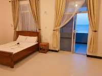 Uroa Beachfront 2BR • Balcony • Free Wi-Fi