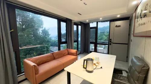 Living at the Stone House Hotel on the Mountain