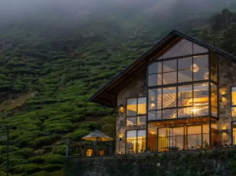 더 하일랜드 바이 유니크 호텔