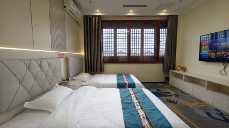 Lingshou Zhongyi Shared Hotel