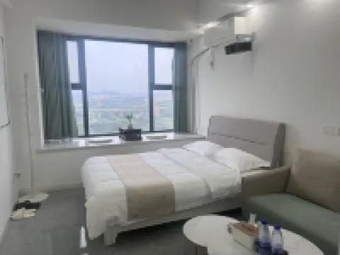 YiHe Movie Hotel (Gongyi Zhengshang Haobushika)