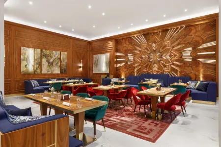 Москва Марриотт Империал Плаза Отели рядом с достопримечательностью «Самый высокий цилиндрический аквариум в мире»