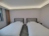 Taibus Banner Changhong Hotel - parcheggio