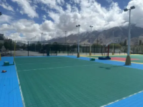 美居(塔什庫爾幹金草灘飯店) 鄰近紅其拉甫口岸的酒店