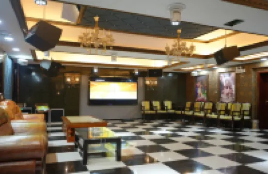 FLOWER HOTEL