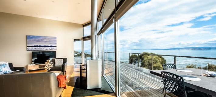 Halcyon Hotels in Coles Bay
