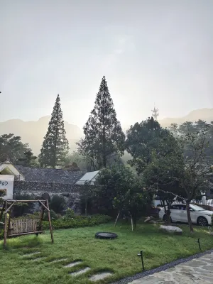 LU SHAN ZHENSHANYUE INN Các khách sạn gần Shimen Stream