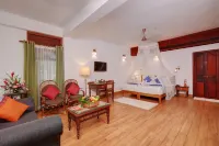 AyurSoma Ayurveda Royal Retreat Hotels in Kottukal