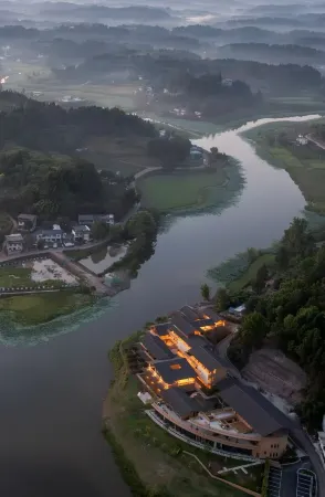 Lezhi Qi’an Resort Hotel Отели рядом с достопримечательностью «Tonglv Passenger Transport Terminal»