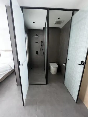 Yanchi Wanyue Crystal Theme Hotel