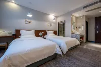 Kaili Xinshishang Hotel Hotels near Qian Dongnan Miaozu Dongzu Zizhizhou Guoying Linchang Huahui Base