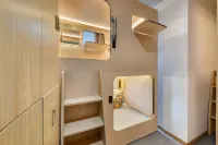 Z-Designer BERPUNKDESIGNCINE Exclusive Capsule Hotel