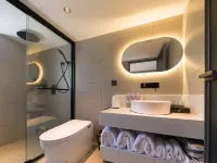 Floral Hotel·Qixili · Surround Mountain Stream & Private Hot Spring Designer Villa - Hot Springs