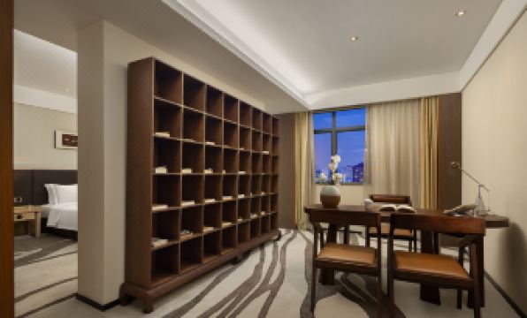 Starry Four Sea Hotel