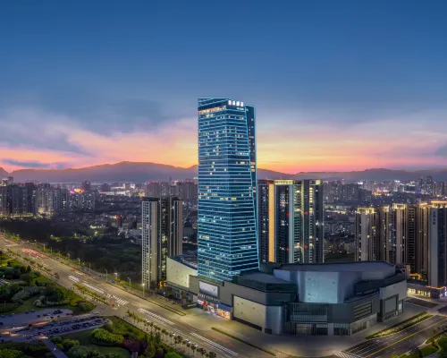 Atour Hotel (Longhu Times Financial Center), Guandu District, Kunming Hotels near Guandu