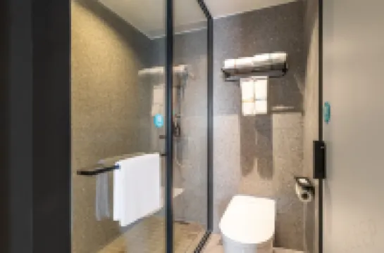 City Comfort Inn (Jiujiang Yanshuiting Dazhong Road Pedestrian Street) โรงแรมในจิ่วเจียง