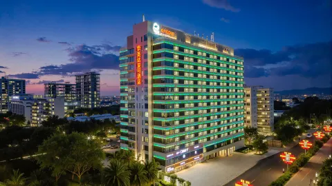 Ramada Encore By Wyndham Jiusuo Down Town in 러둥