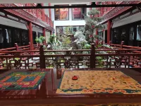 Yunzhong Chaoran Pavilion  (Huayan Temple Branch, Datong Ancient Town) - Family