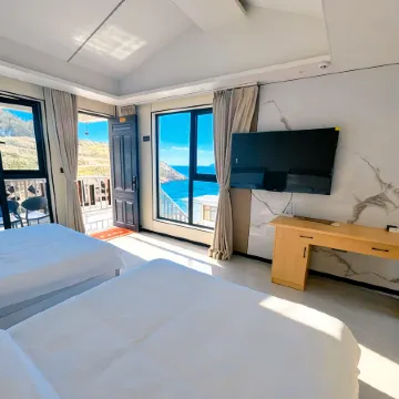 Nanji Half-Mountain Half-Sea Homestay