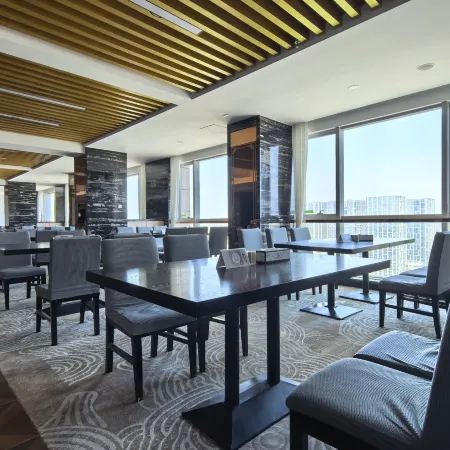 Vienna International HotelFuzhou Yantai MountainGaohu Longfu Отели рядом с достопримечательностью «Река Миньцзян»