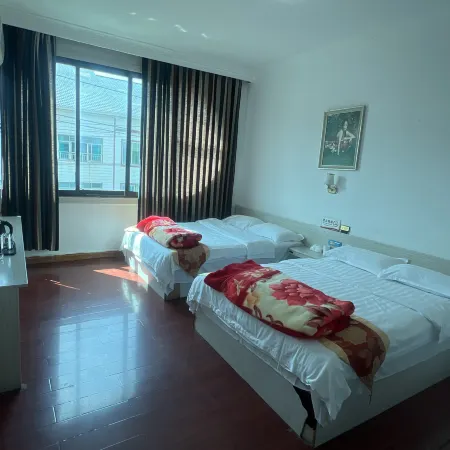 Yuqing Zhongqiang Hotel