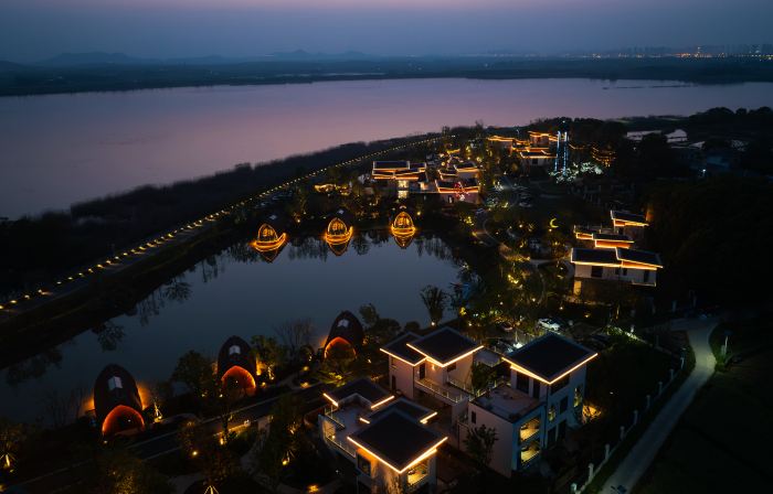 Huangpi Lianju · Lujiang Resort Hotel