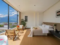 Amanjing • Rizhao Jinshan • Snow Peak | Yunjing Panoramic Manor (Baisha Old Town) Hotels in Yulong