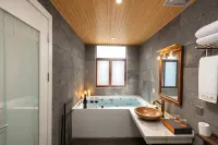 Qiyunju Boutique Inn - Jacuzzi