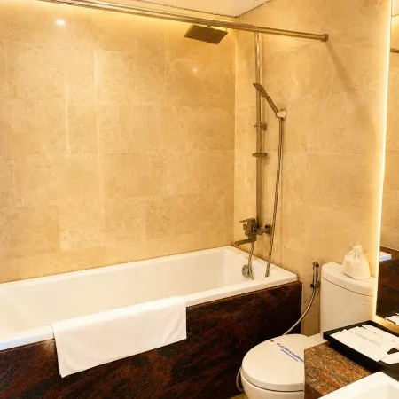 Happy Life Memories Hoi An Hotel & Spa Отели рядом с достопримечательностью «Куа Дай»