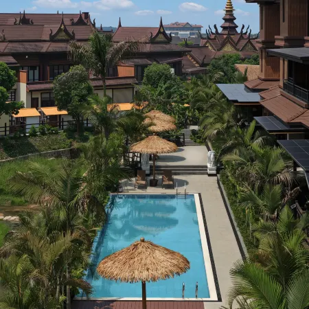 Jingzhongjing Manor Hotel (Dai Ethnic Ancient Town)