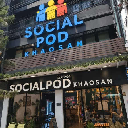 Social Pod Khao San Hostel Отели рядом с достопримечательностью «Каосан»