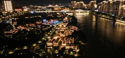 Longjiang Years Hot Spring Hotel  호텔